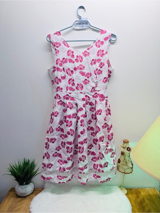 Ricki's Dresses & Skirts - Sleeveless White Dress Pink Floral Print & Detail Lace Bottom Wedding Guest 💝